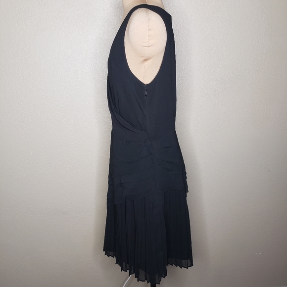 Banana Republic Chiffon Solid Pleated Sleeveless Dress Black 14 - Picture 3 of 9